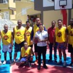 El alcalde Eddy Báez inaugura el Torneo de Baloncesto de la "Liga Añeja" en la cancha del Liceo Carmelo Sandoval