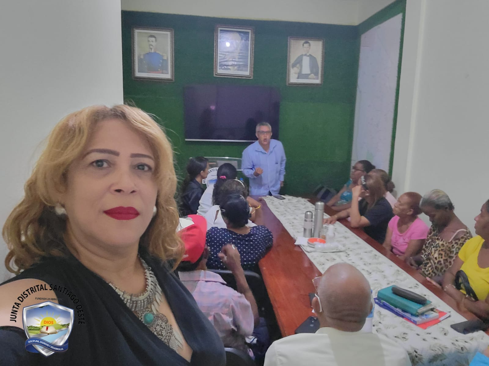Departamento de Género y vicealcaldesa Arisleyda Lantigua culminan el Mes Amarillo con charla sobre prevención del suicidio