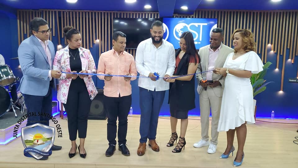 Inauguración de la Iglesia Gestión que Sana la Tierra (GST) en Santiago Oeste