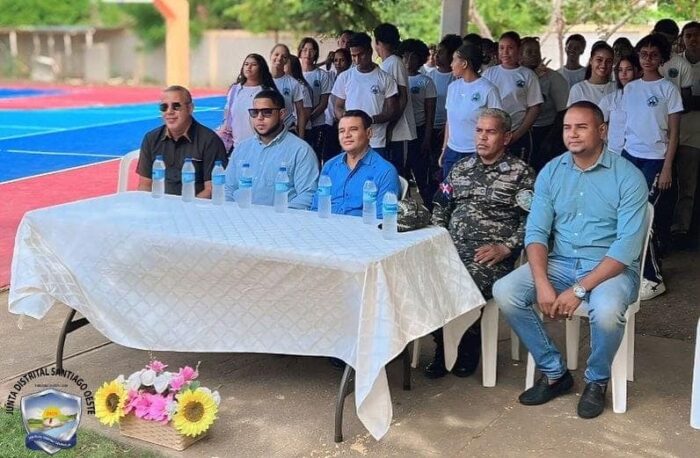 Alcaldía de Santiago Oeste, INEFI y el Ministerio de Interior y Policía entregan cancha deportiva en el Politécnico Simón Antonio