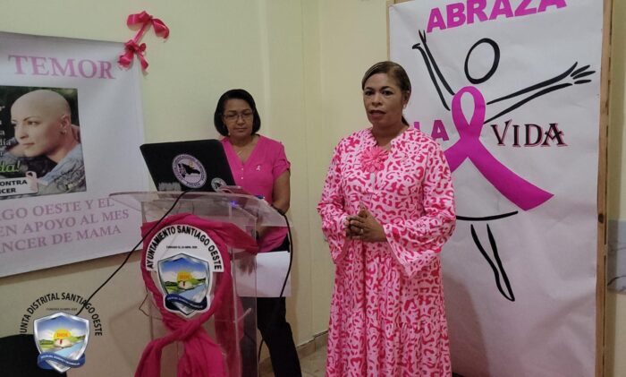 Junta Distrital de Santiago Oeste celebra el Mes de la Lucha contra el Cáncer de Mama