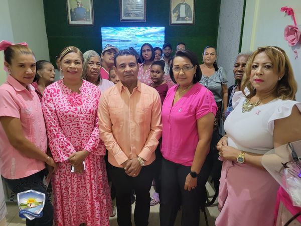 Junta Distrital de Santiago Oeste celebra el Mes de la Lucha contra el Cáncer de Mama