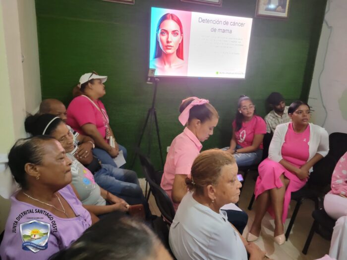 Junta Distrital de Santiago Oeste celebra el Mes de la Lucha contra el Cáncer de Mama