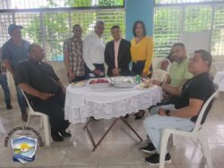 Alcalde Eddy Báez participa en la Cena Navideña del Comedor Económico de Santiago Oeste