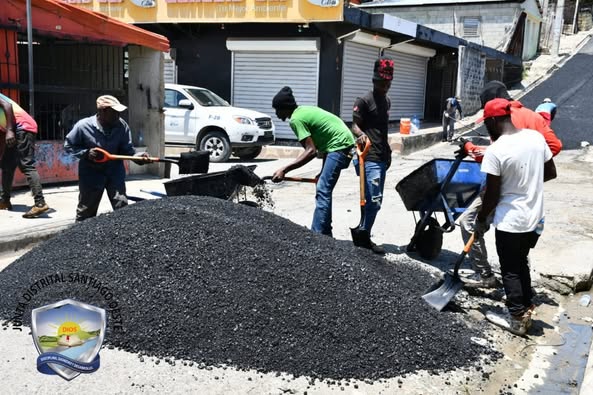 Avanza el Asfaltado de Calles en el Sector Semillero I