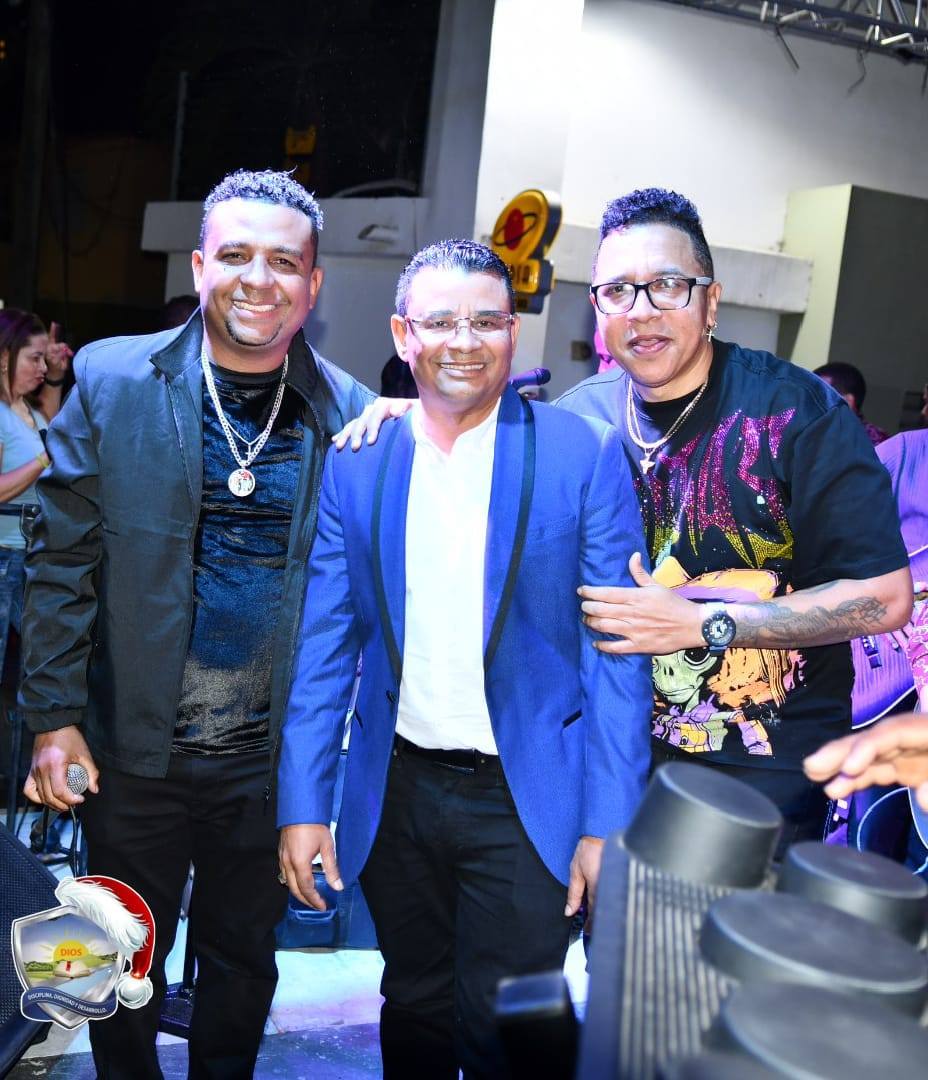 Santiago Oeste Celebra la Navidad con una Espectacular Fiesta Comunitaria “Por Todo lo Alto”